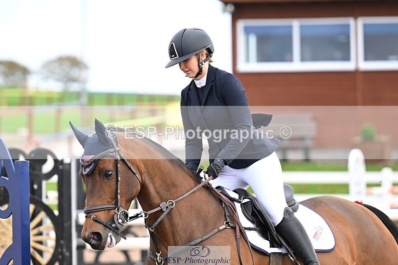 251022-131357-00507 - Cls 4 Snr Newcomers 1.10m