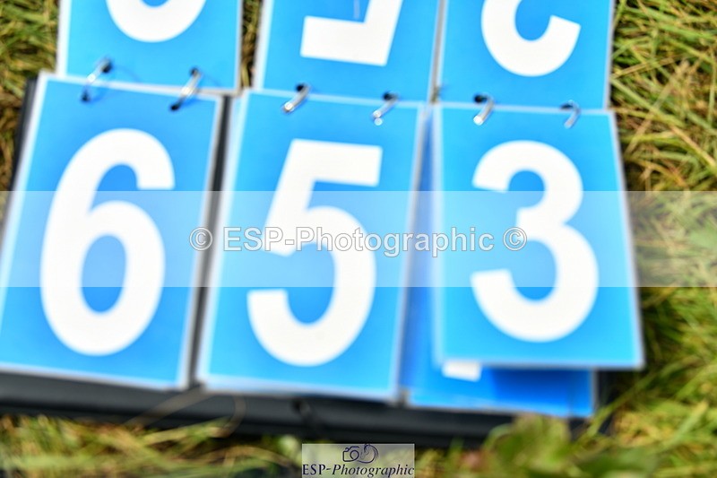 260630A-111017-01152 - Cls 18 Snr Newcomers 1m 10 Open