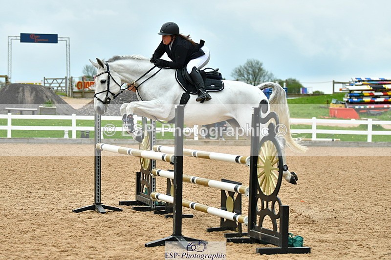 230514A-162428-03563 - Cls 31 1.05m Amateur Quali