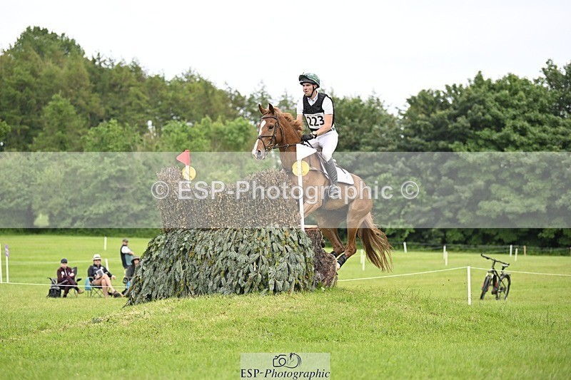 240525-154317-16858 - 223-MORNINGSTAR_VAN_ALTRIDO-Max_Warburton