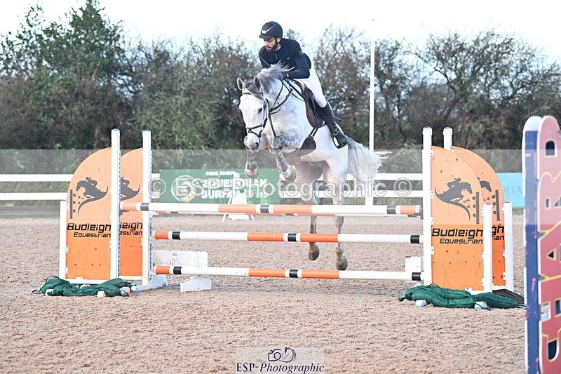 231210A-123708-02470 - Cls 19 Snr 1.05m Open