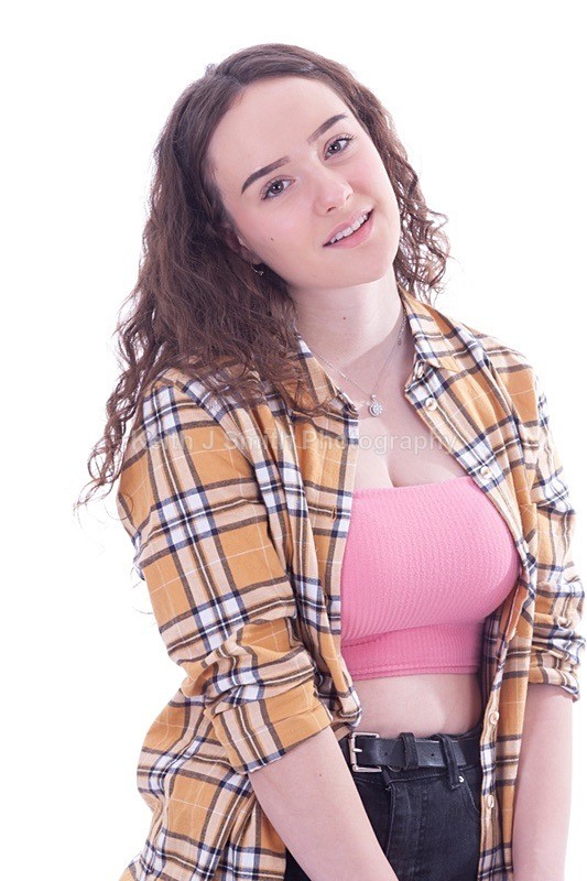 0SKJ1768 - Portraiture