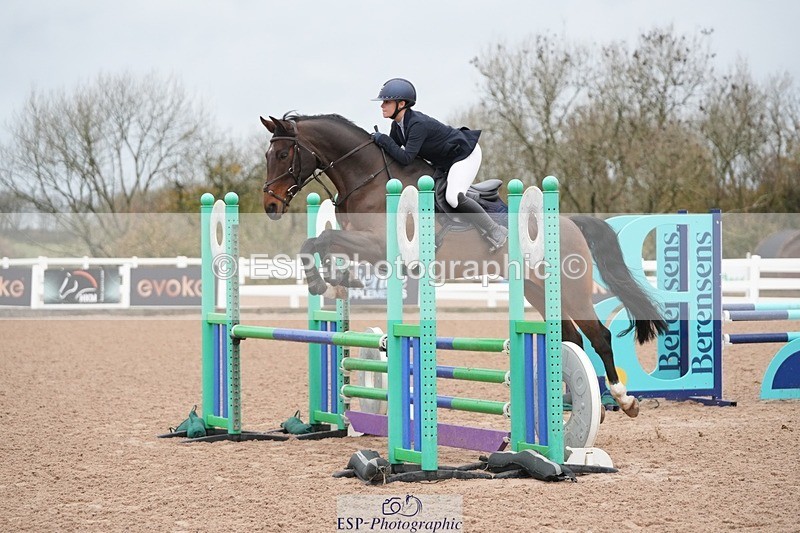 251109-085000-03089 - Cls 15 British Novice and 90cm Open