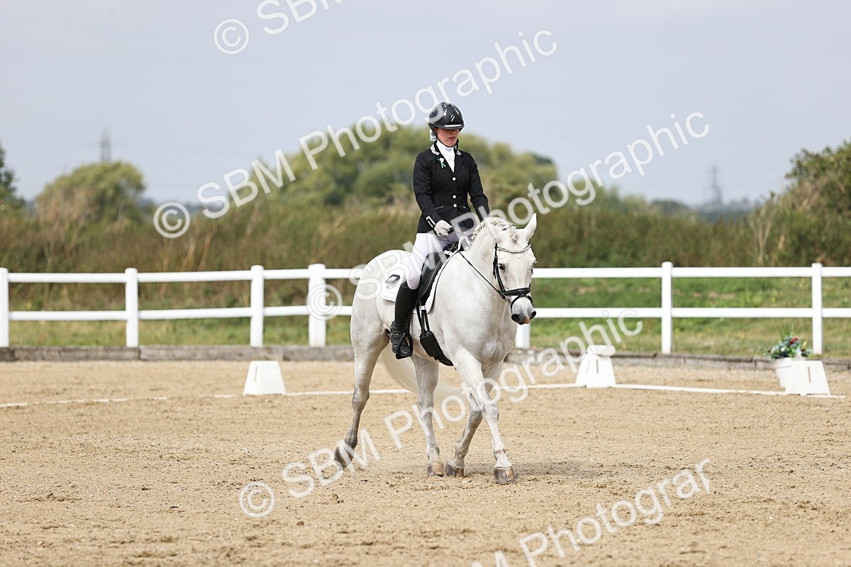 SBM_016806 - Class 14 Novice 23 - 11.53-12.56