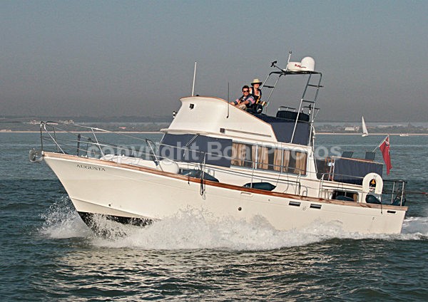 110930 AUGUSTA IMG_0082 - Flybridge Cruisers