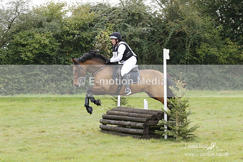  WWHT 171021 2226 - Novice Pairs (0.80m)  17/10/21