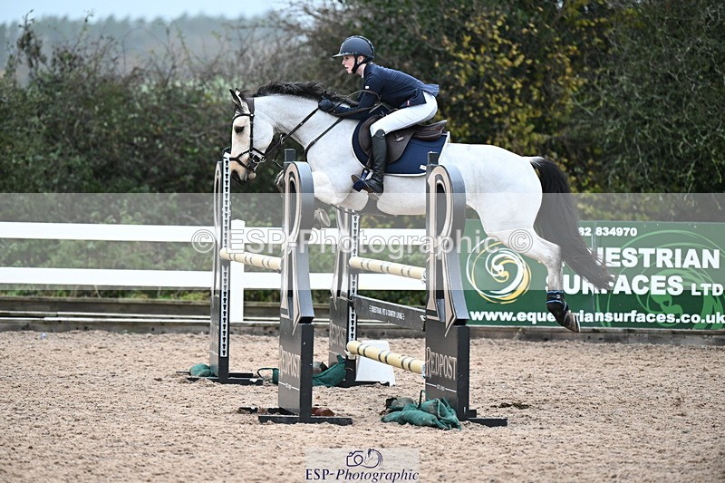 231118A-140810-03288 - Cls 9 Foxhunter & 1.10m Open