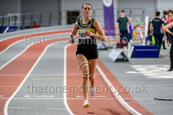 CombiMast25-925200 - Track Female Set One