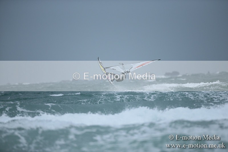 WS 030413-64 - Windsurfing