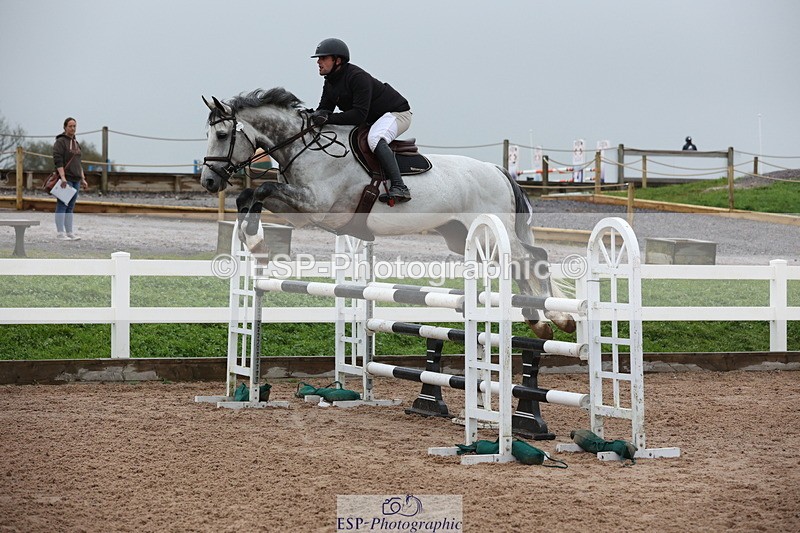 231112A-133645-04553 - Cls 20 Newcomers & 1.10m Open