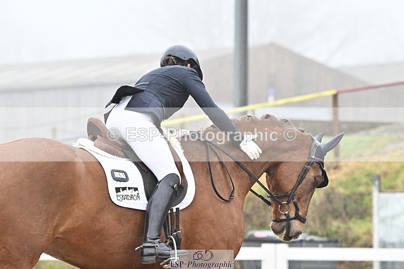 250215-113508-03226 - 257-Beth.Bainbridge-NEWTON.GLOVETROTTER