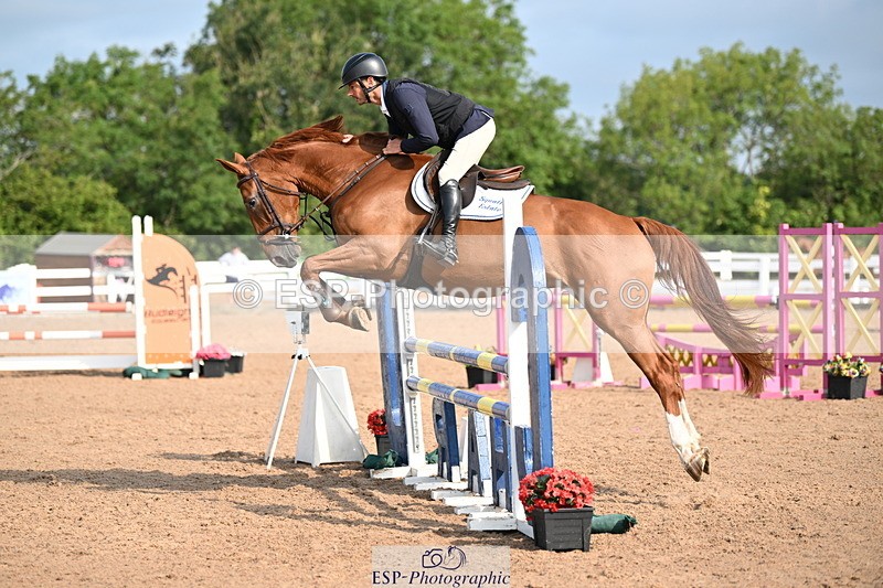 240802A-091916-03354 - Cls 21 A&B Brit Nov & 90cm Open