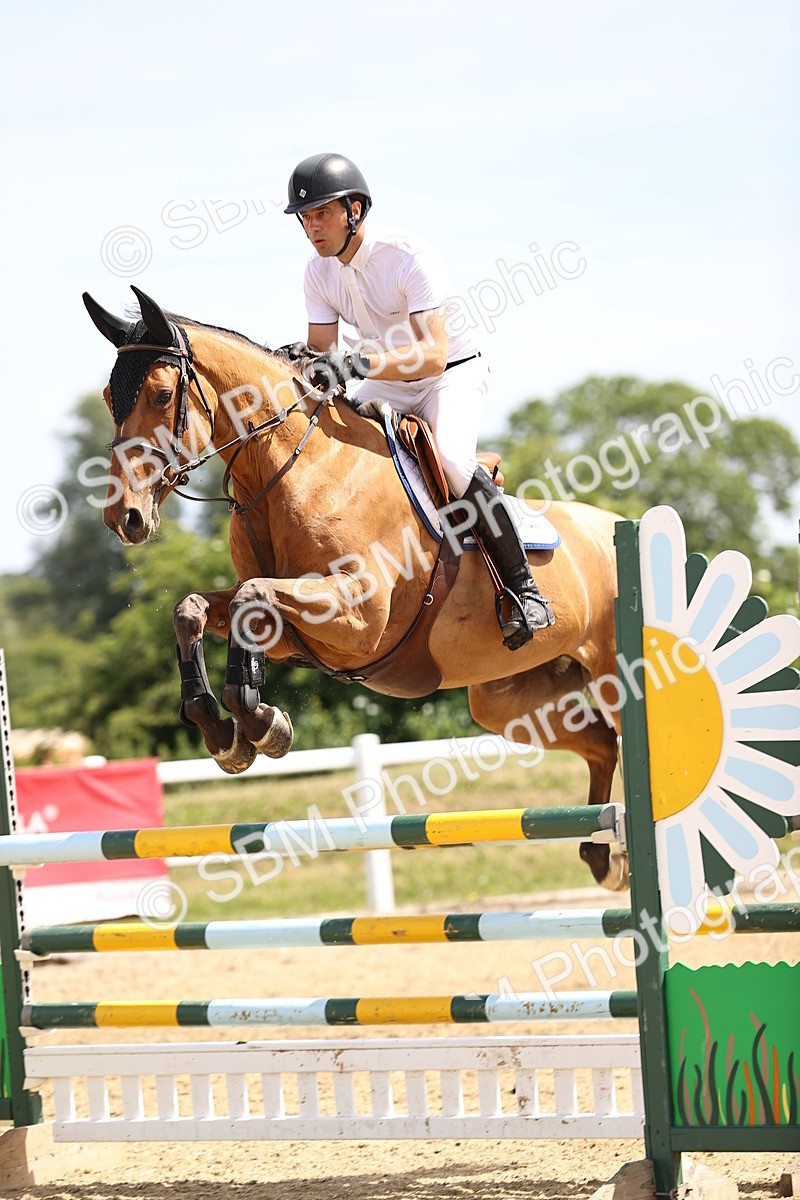 SBM_000620 - Class 15 - Redpost Equestian Senior Foxhunter - 1.20m