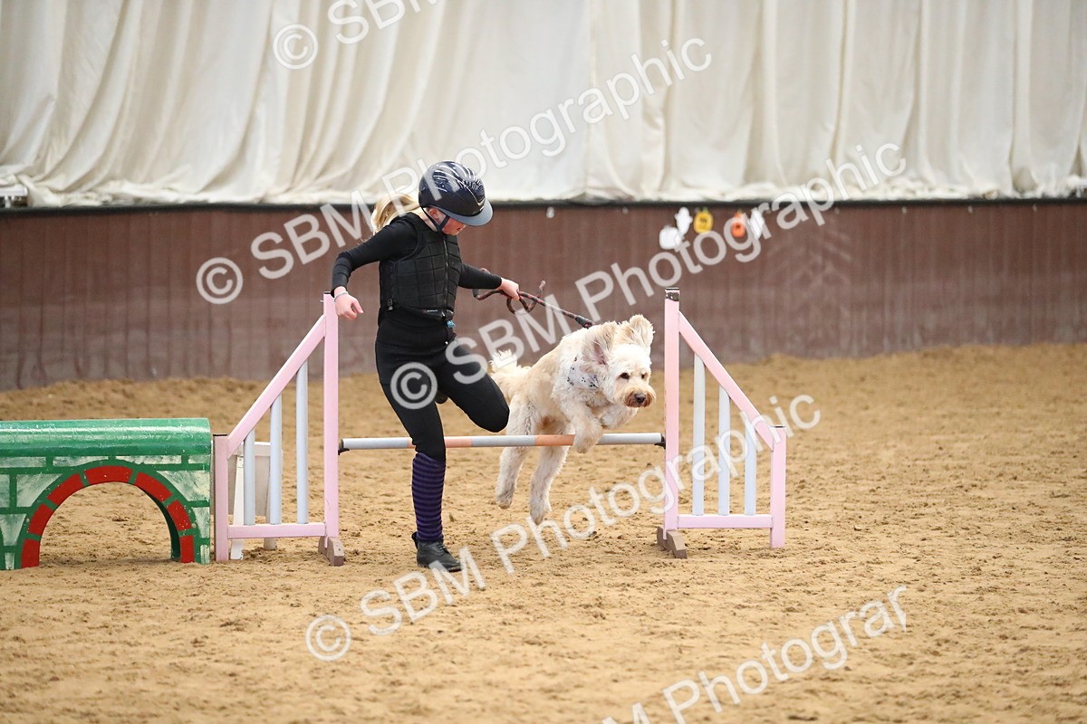 SBM_001854 - Class 3 - Horse & Hound