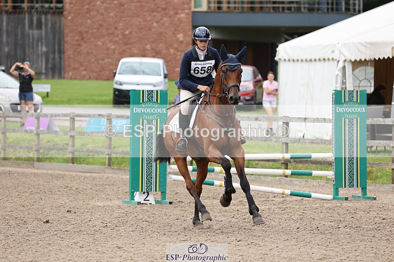 240804-141517-15749 - 658-Torie_Sleep-CLEVER