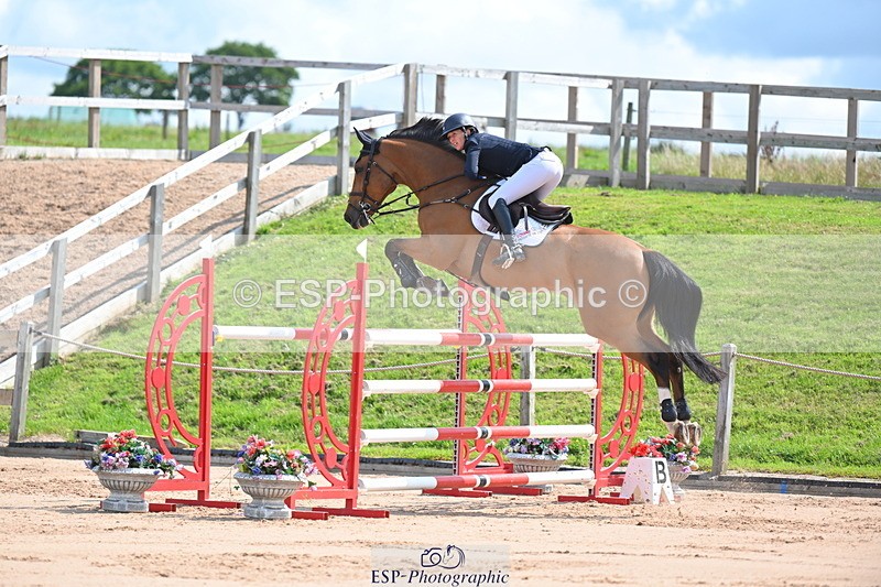 230721A-104714-05442 - Cls 6, 2 Star Medium 1.35m