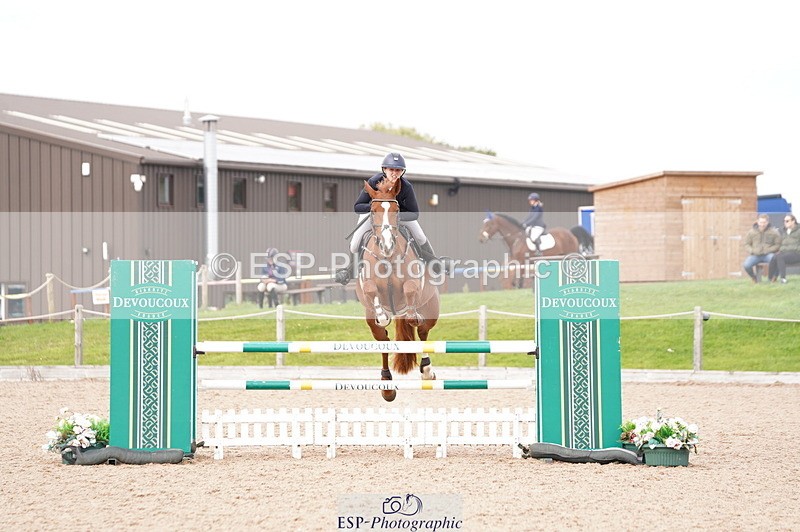 241004A-140326-00729 - Fri 03 Snr Newc & 1.10m Open