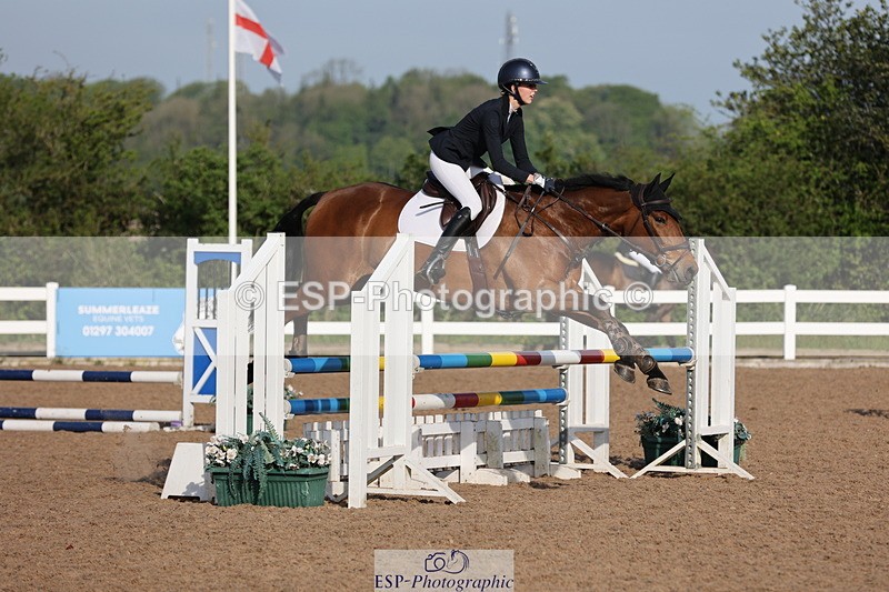 240510A-082001-04180 - Cls 13 British Novice and 90cm Open