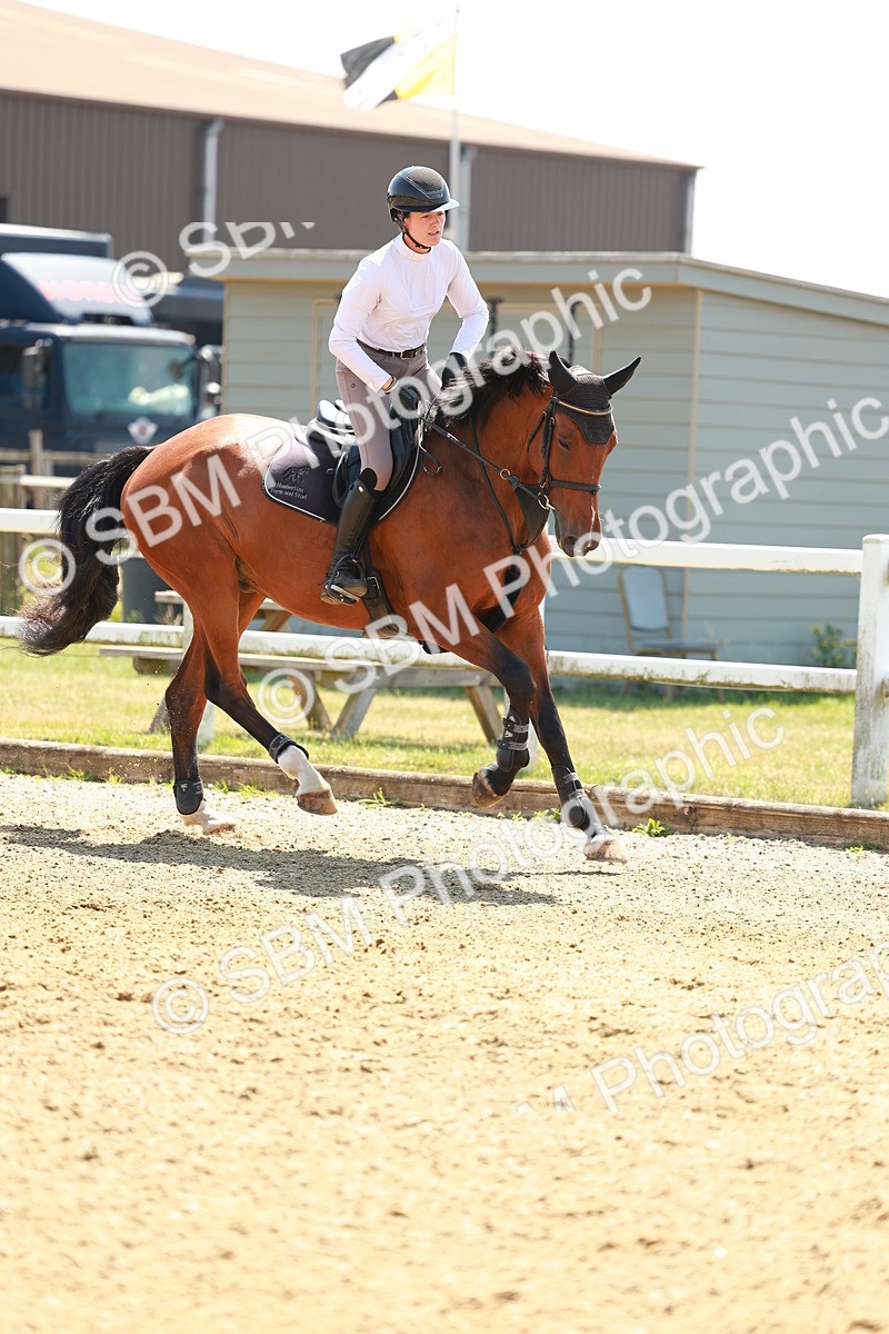 SBM_001573 - Class 4 - Senior Newcomers - 1.10m