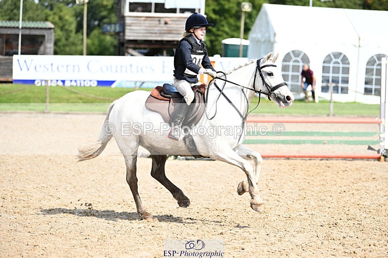 240824X-113017-25251 - 70cm Round 2 10.30 to 12.10