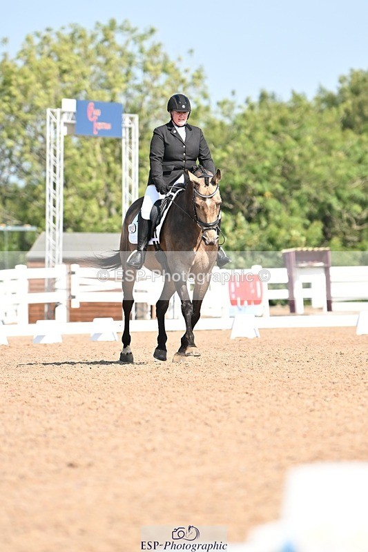 250816-105443-03235 - 093-Jocelyn.GilmoreSpring.lily