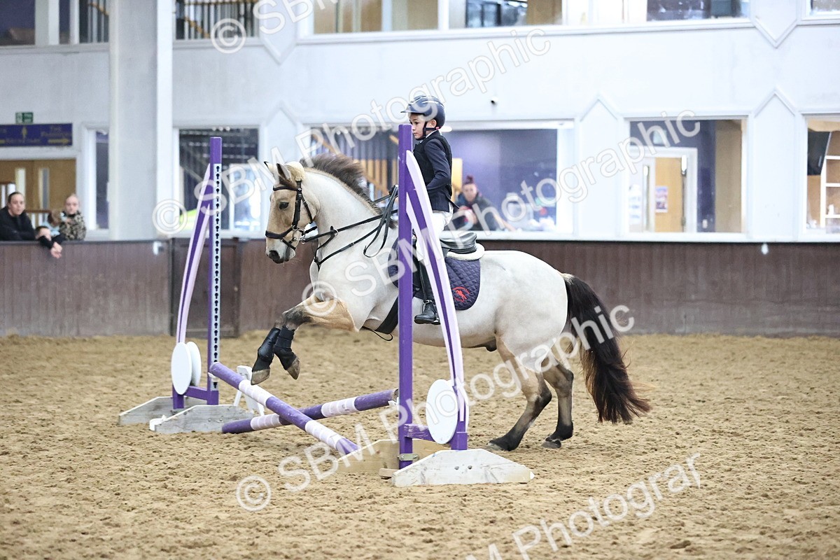 SBM_000118 - Class 2 - The Rug Lady 40cm Area 12 Championship Qualifier