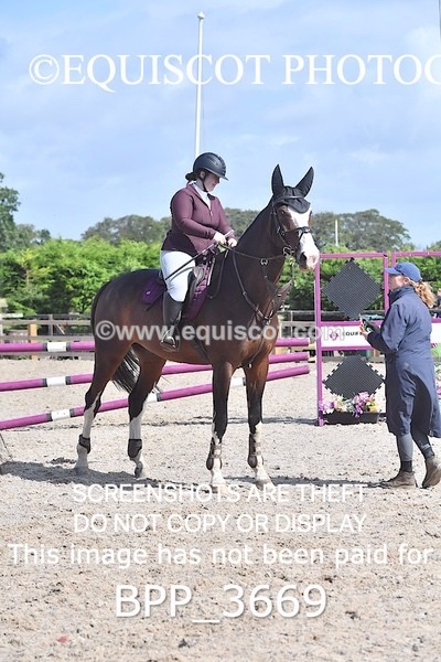 BPP_3669 - CLASS 4 Senior BritiNovice/ 90cm Open