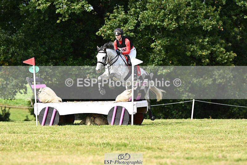 240825X-111124-31968 - 70cm XC 11.00 to 12.00