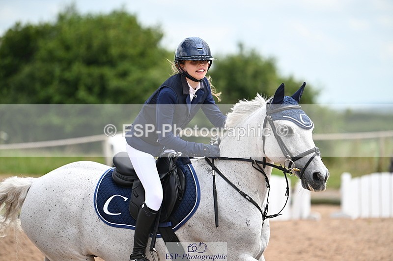 240630A-144318-14465 - Cls 25 HOYS 138cm Jump Off and Presentations