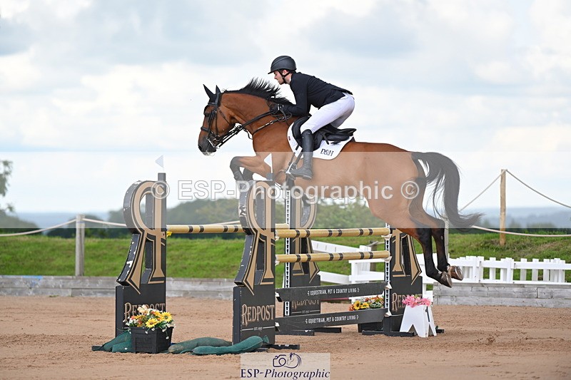 230721A-111647-05603 - Cls 6, 2 Star Medium 1.35m