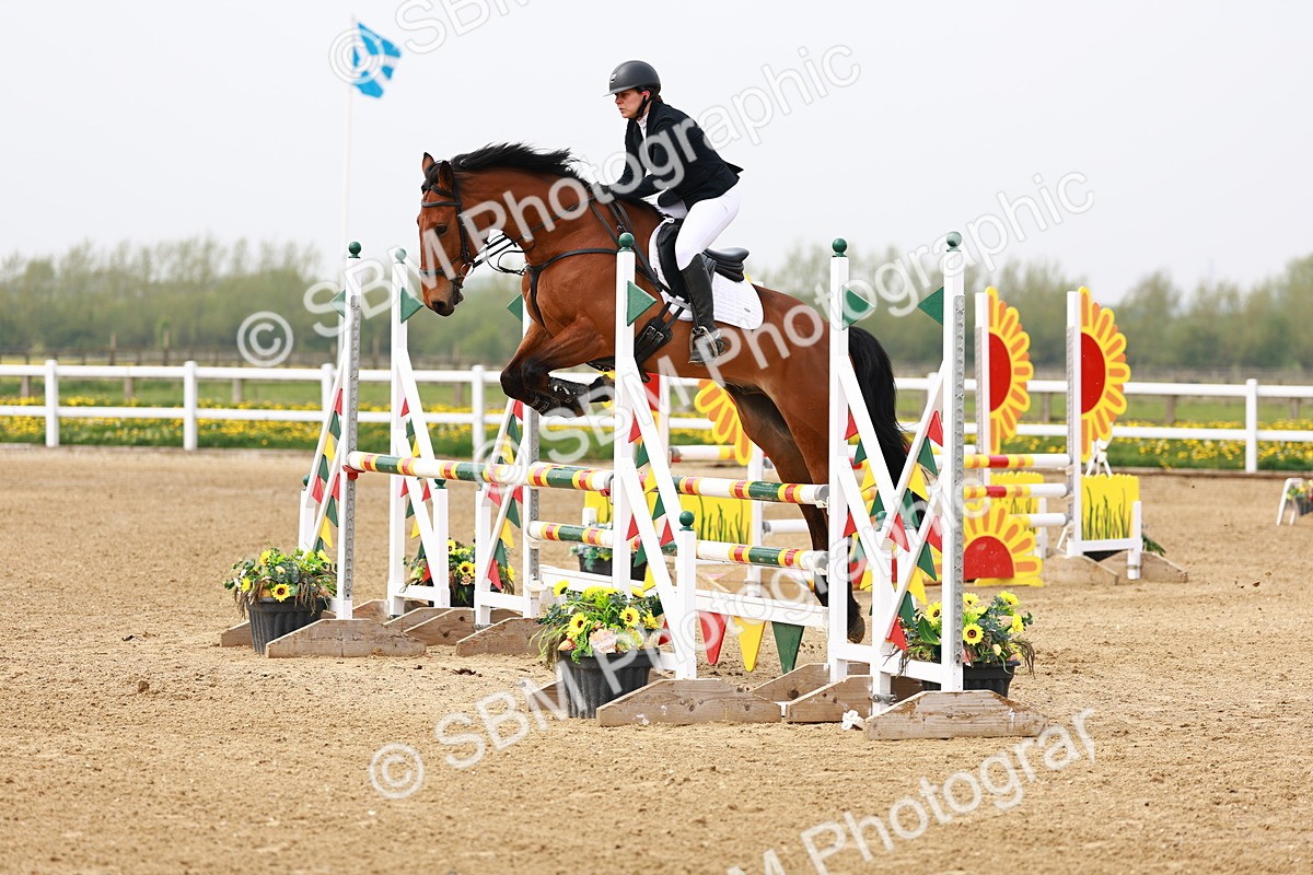  - Class 17 - Senior 1.05m