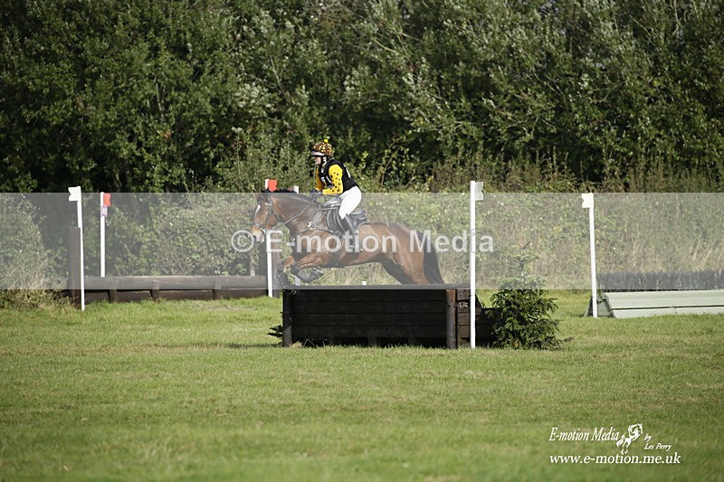  WWHT 171021 3005 - Intermediate (0.90m)  17/10/21