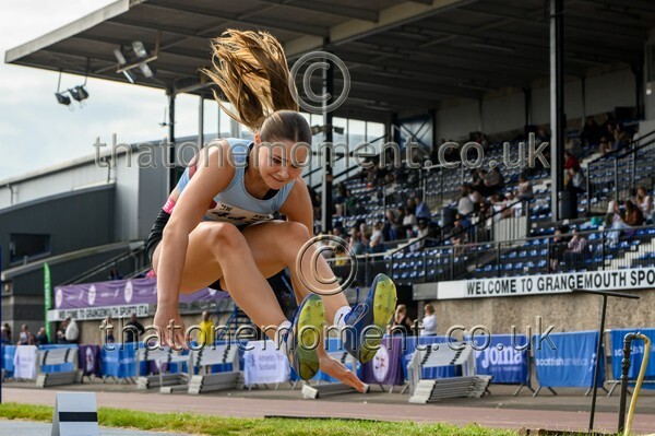 Sen25SUN-914984 - Field Female Set One