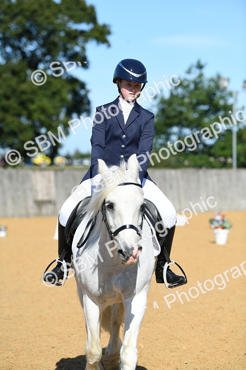 SBM_18117 - D4 - Small Tour Championship - Intro B