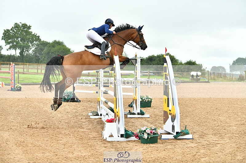 230723A-093140-10559 - Cls 4, 2 Star Small 1.30m