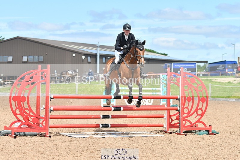 240609A-114002-04673 - Cls 17 Snr 1.05m Open