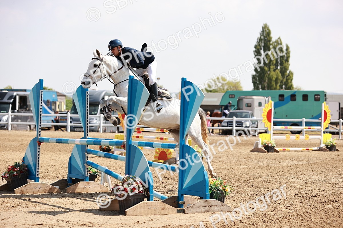  - Class 23 - Senior 1.05m