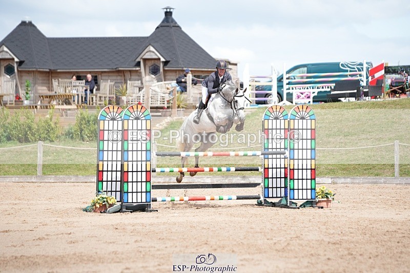 250801-113907-04962 - Cls 14 Snr Fox 1st Rnd