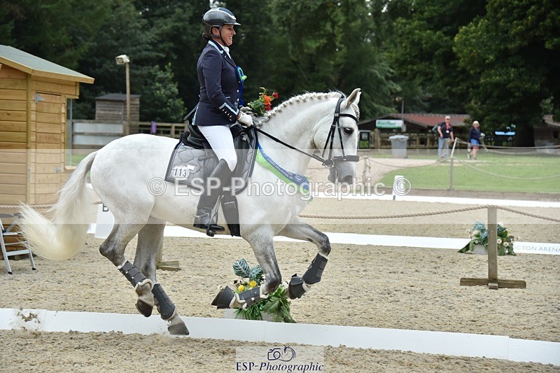 230813-182138-08865 - Medium Silver Presentations