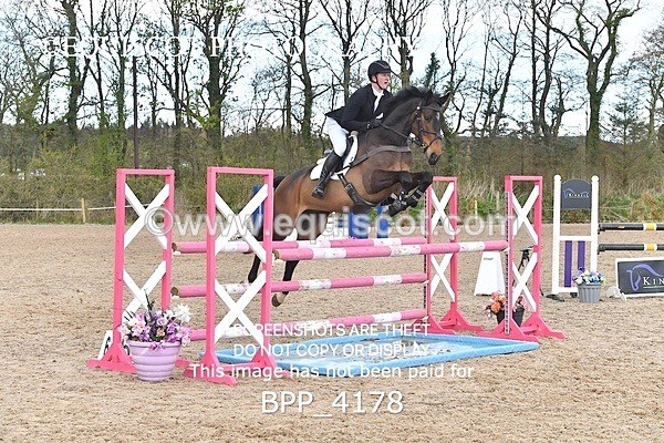 BPP_4178 - CLASS 6 FRI Senior Newcomers/ 1.10m Open