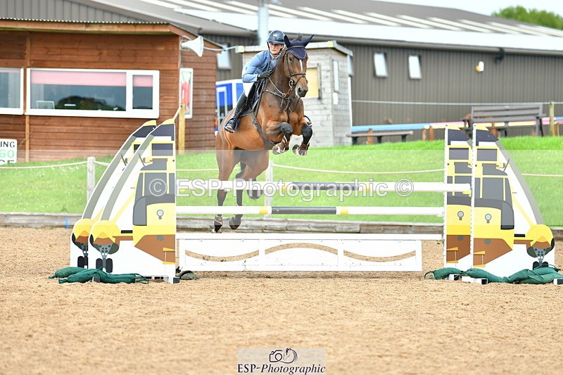 230805A-120026-00309 - Cls 3 Snr Foxhunter & 1.20m Open