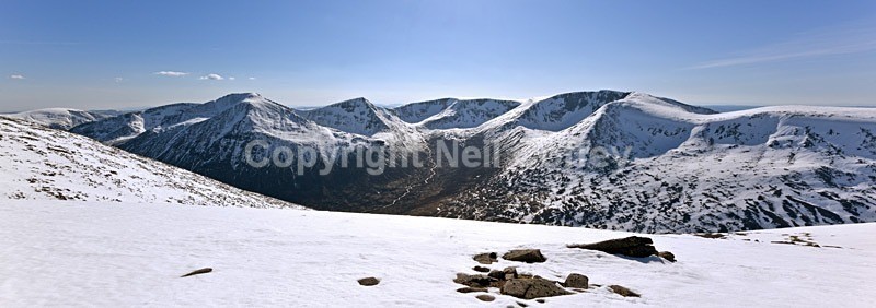 Cairn Toul, Sgor an Lochain Uaine & Braeriach, Cairngorms - Panoramic format