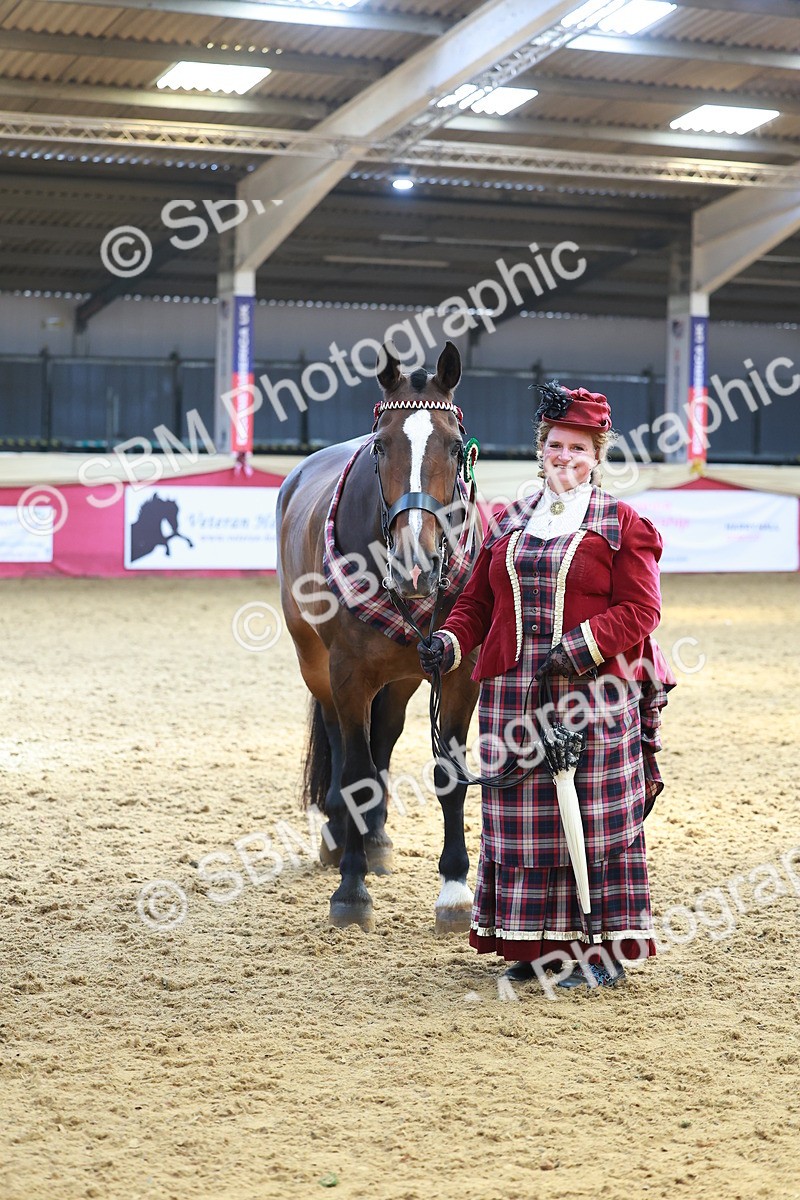 SBM_13695 - Class 104 - IH  Costume