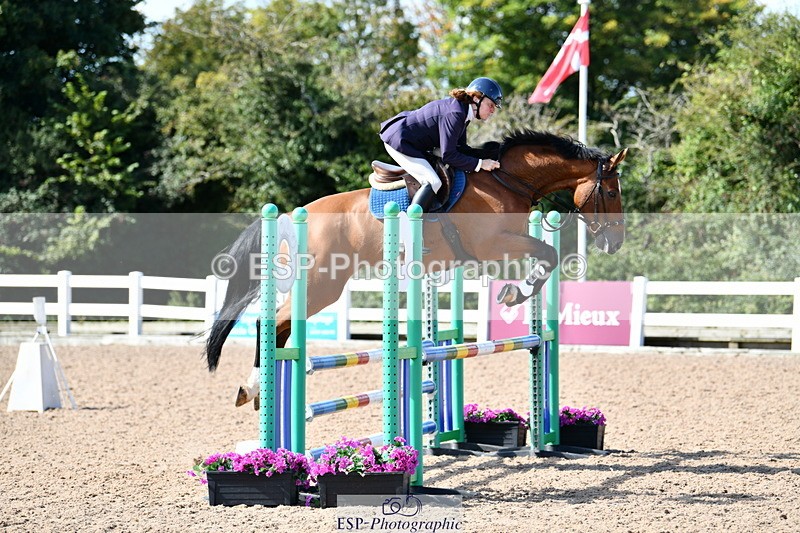 240913A-113731-03743 - Cls 21 Snr Discovery and 1m Open