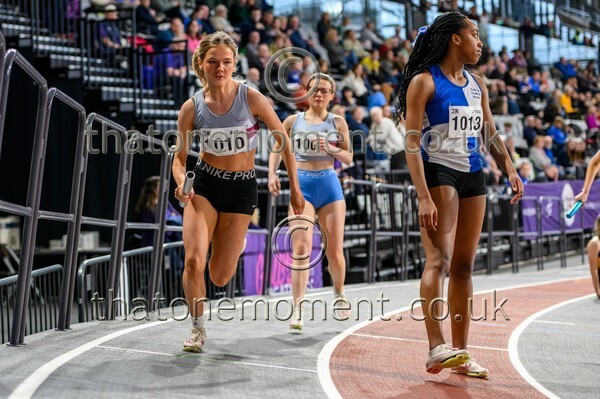 CombiMast25-914290 - Track Female Set One