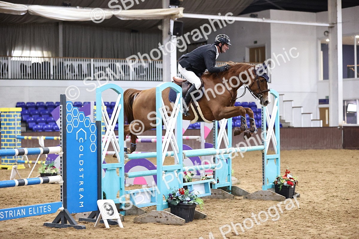 SBM_002024 - Class 4 - Senior Newcomers - 1.10m Open