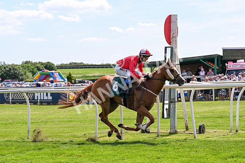 300526-Race 2-Im Dan Dare-0340 - Race 2 14.27pm Every Race Live On Racing TV Handicap