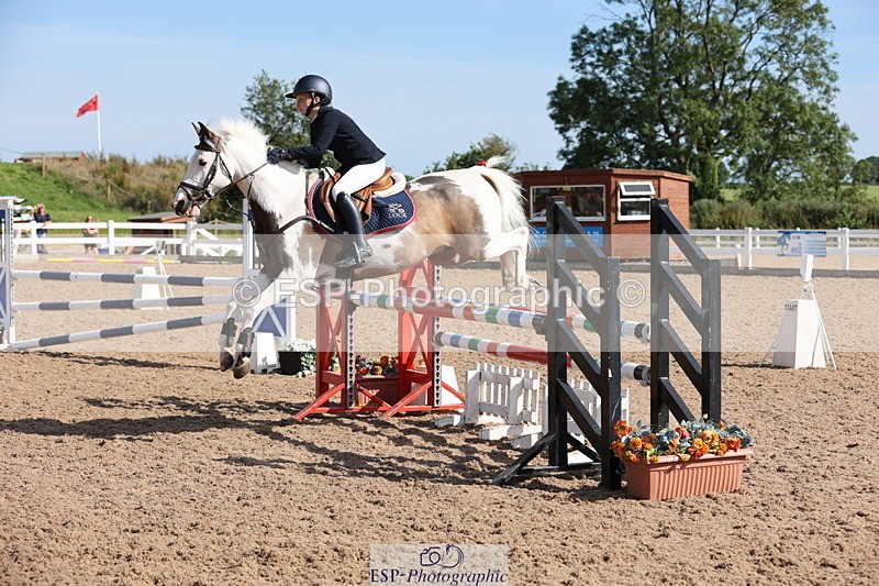 240629A-171836-08328 - Cls 13 Stepping Stones 128cm + 138cm