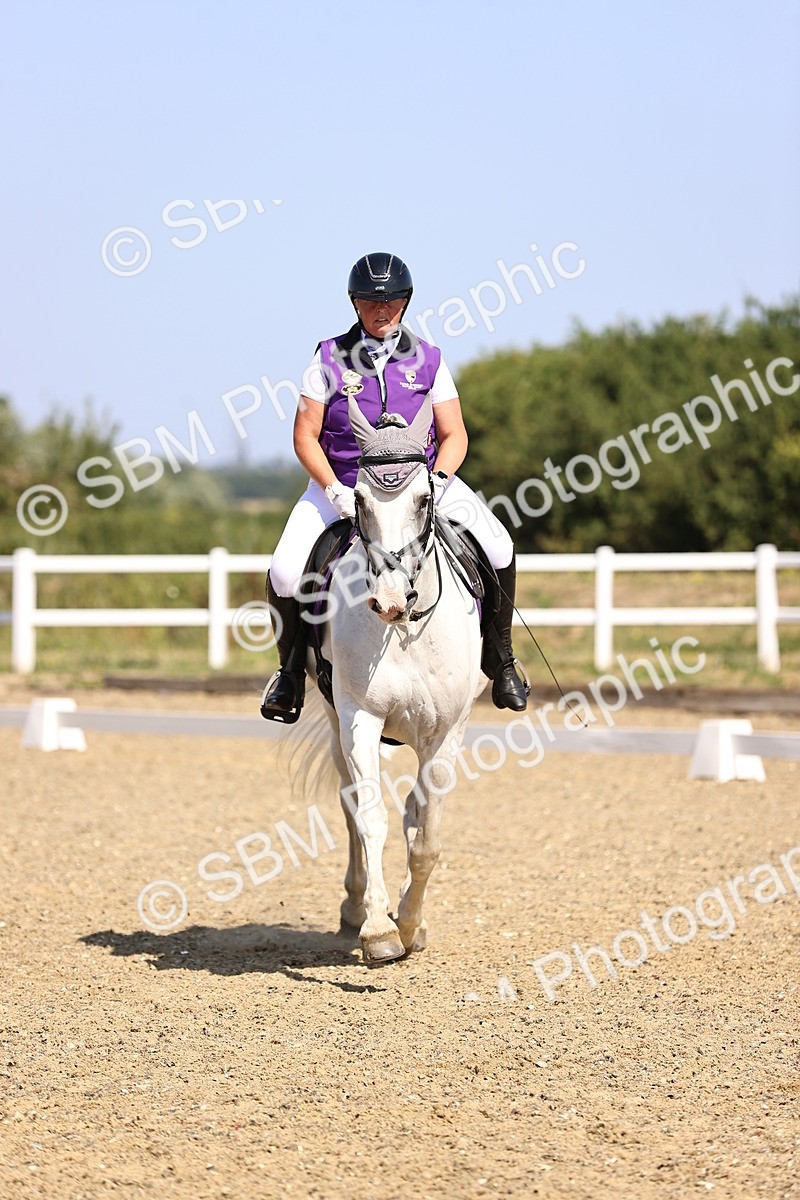 SBM_009354 - Novice 5 - 9.50-10.53