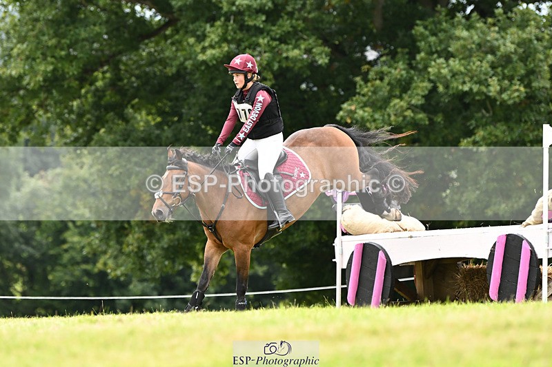 240825X-161001-36674 - 80cm XC 15.30 to 16.30